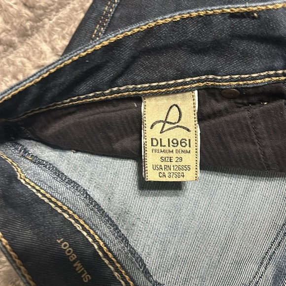Dark wash jeans - Picture 3 of 5